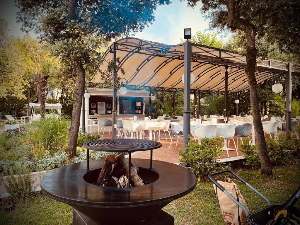 Hotel Raffaelli Villa Angela Forte dei Marmi Exterior foto